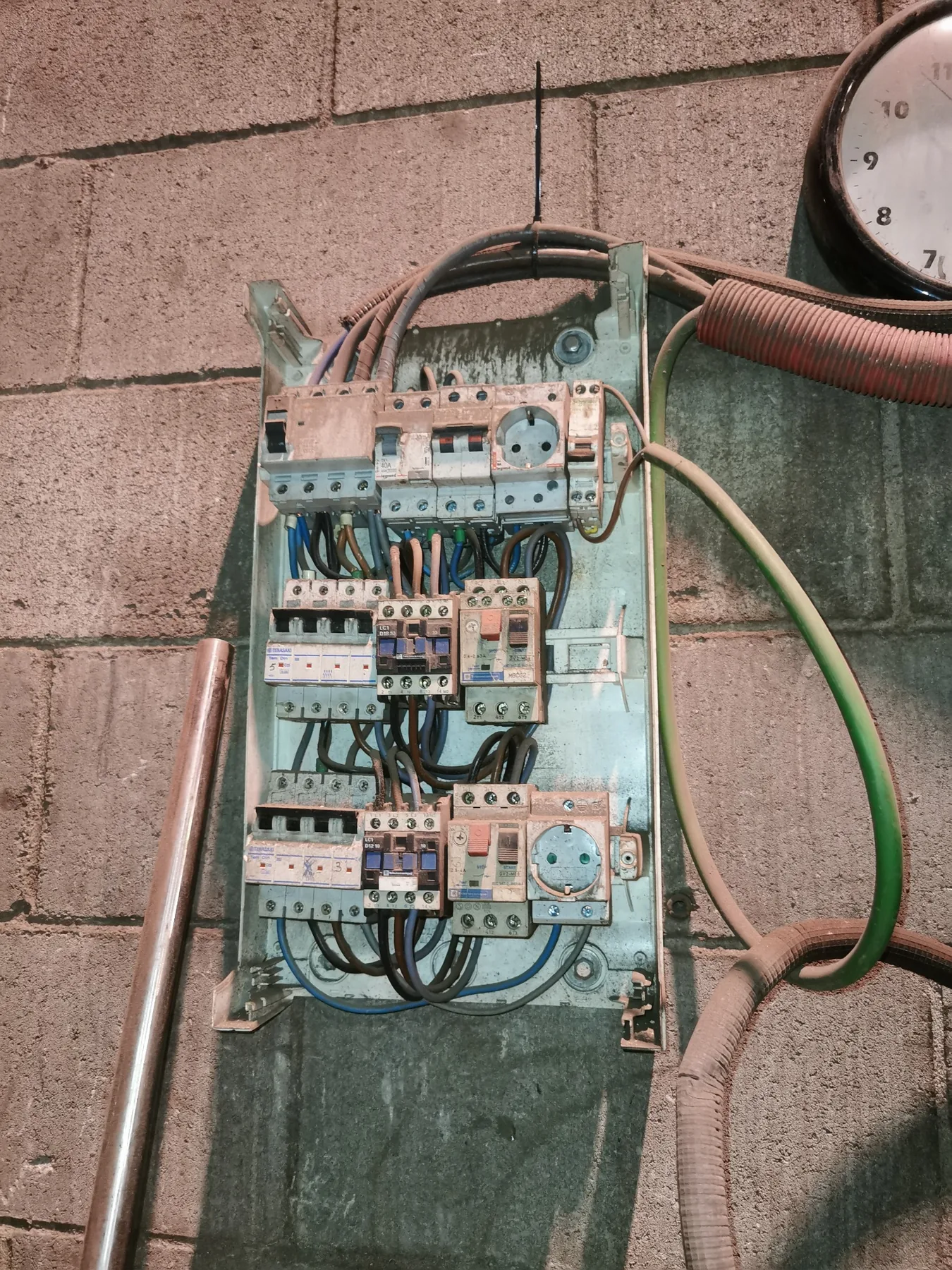 Renovación de cuadro eléctrico industrial en Barcelona